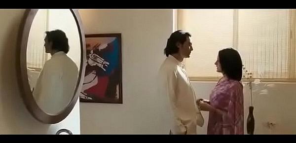  Rajniti movie hot scene(360p).MP4